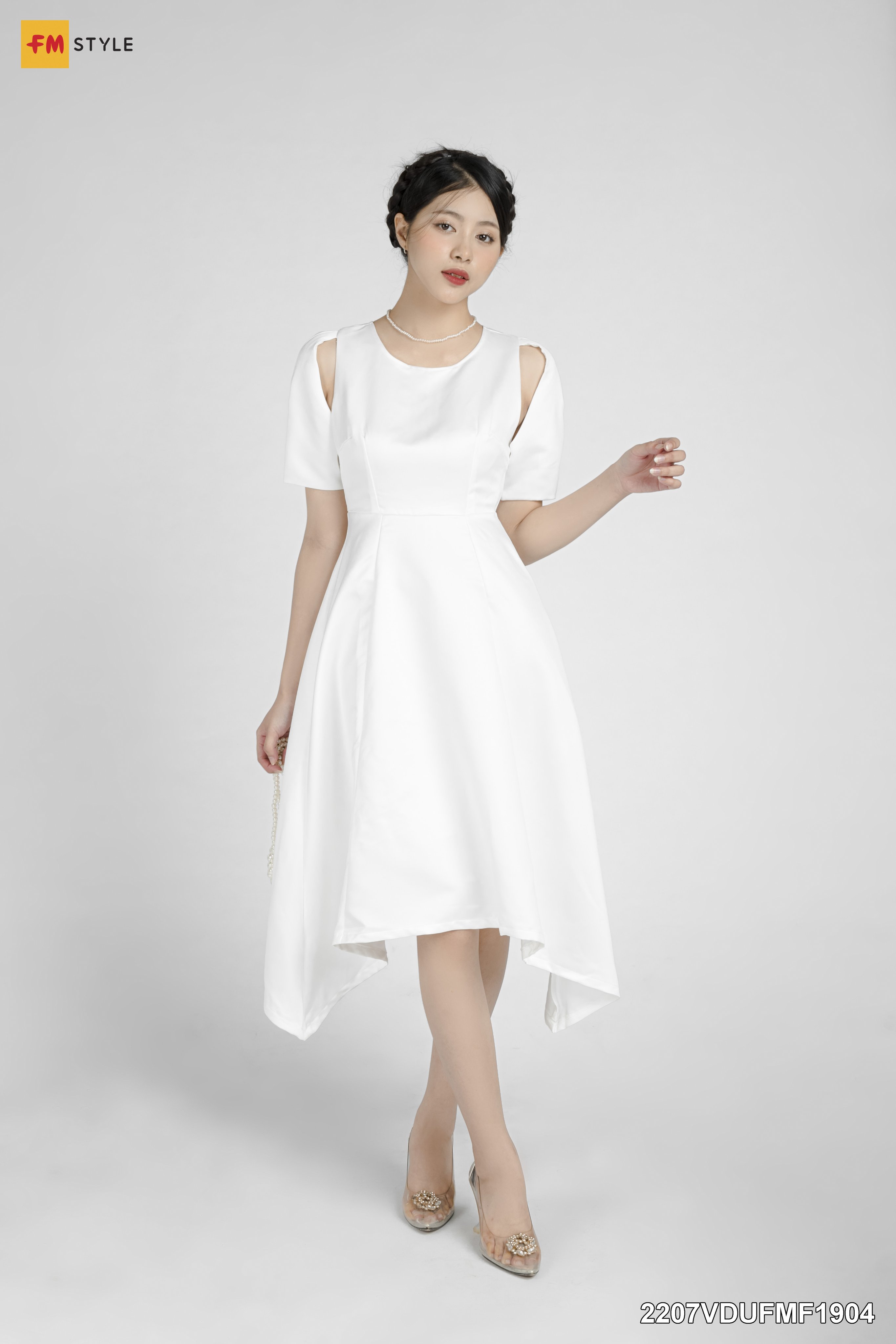 Đầm ôm trắng phối đen tay dài khoét đùi sexy - DN27 - AloraShop21