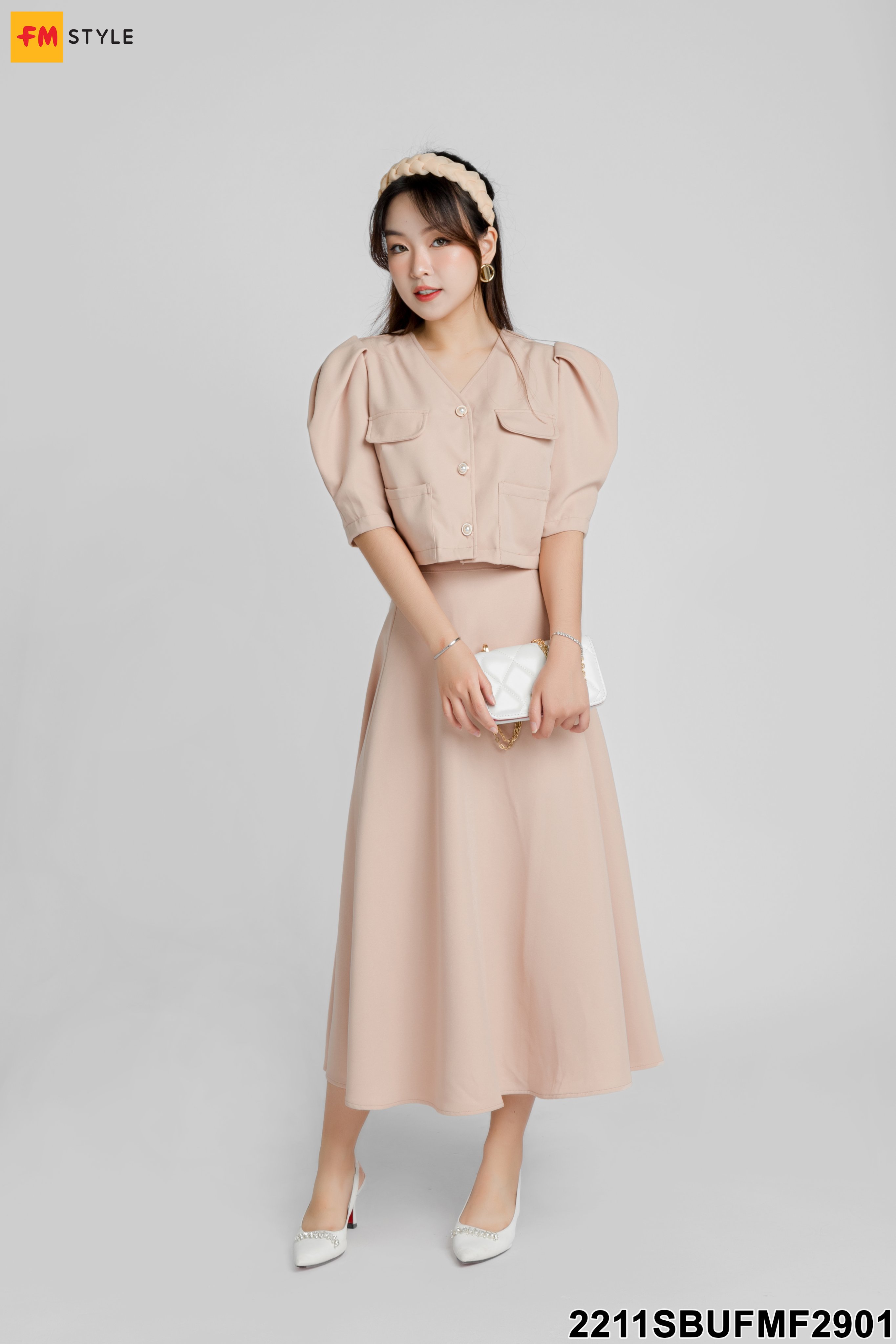 Trend của gái Hàn bây giờ là diện chân váy dài dáng bồng xòe